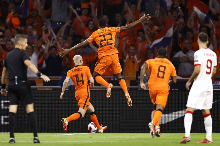 荷兰足球在线的相关图片